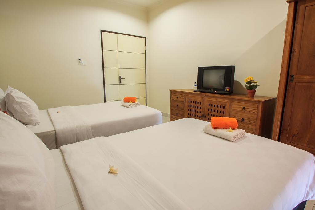 Ivanka Airport Inn Кута Экстерьер фото