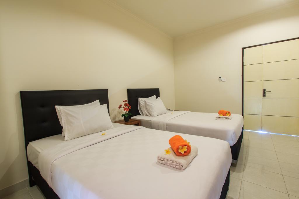 Ivanka Airport Inn Кута Экстерьер фото