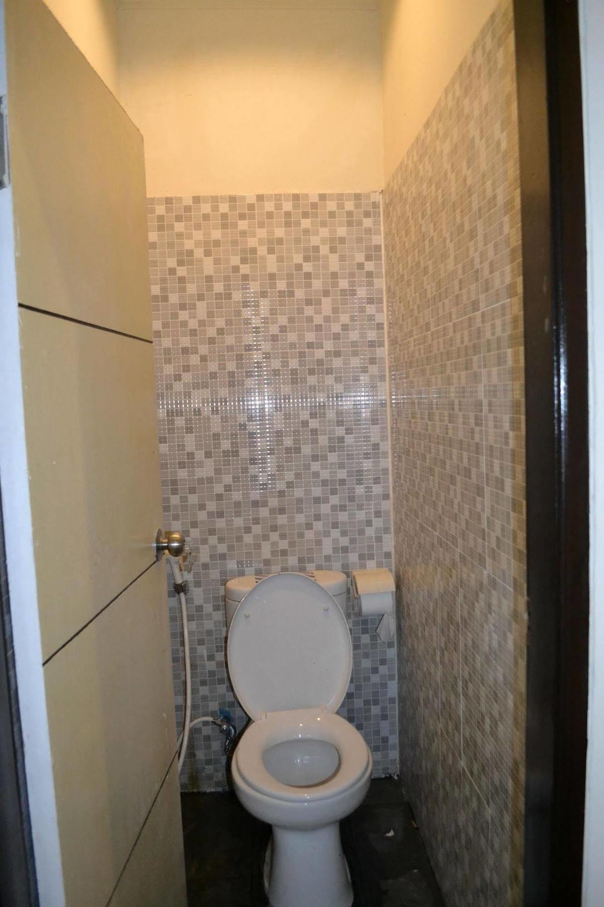 Ivanka Airport Inn Кута Экстерьер фото